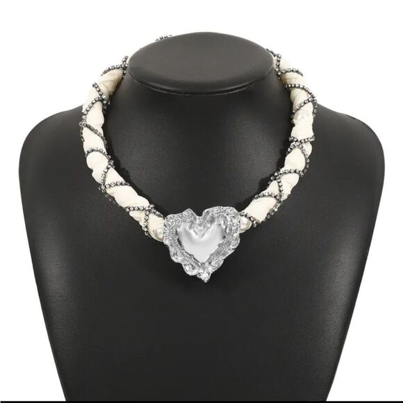 New ZARA Jewel heart rhinestone fabric  choker pendant necklace SOLD OUT @zara - Picture 8 of 13